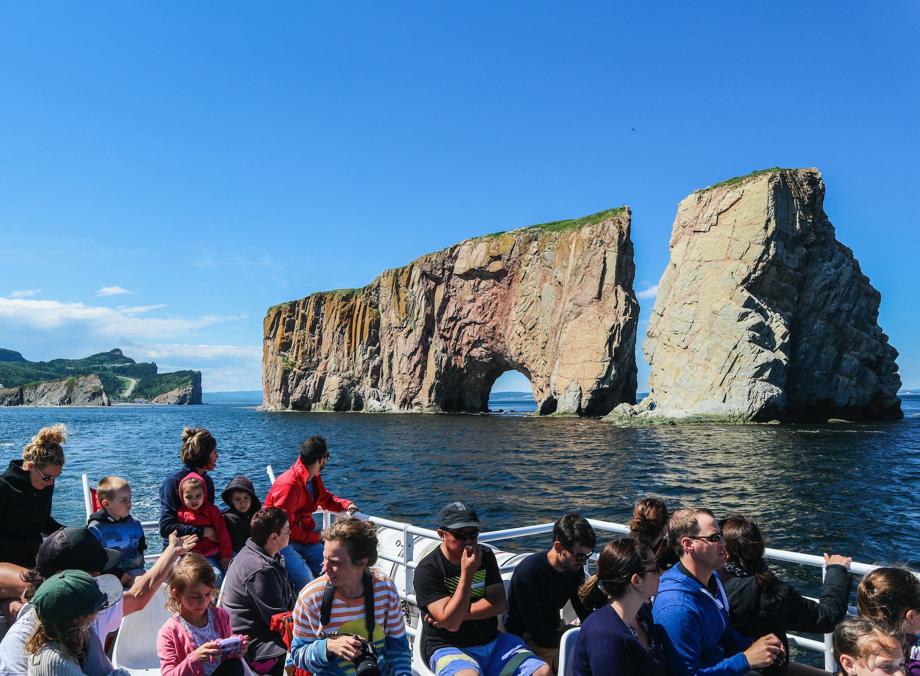 Boat Excursions Around Bonaventure Island And Perce Rock National Park Les Croisieres Julien Cloutier Inc Perce Destination Vacances